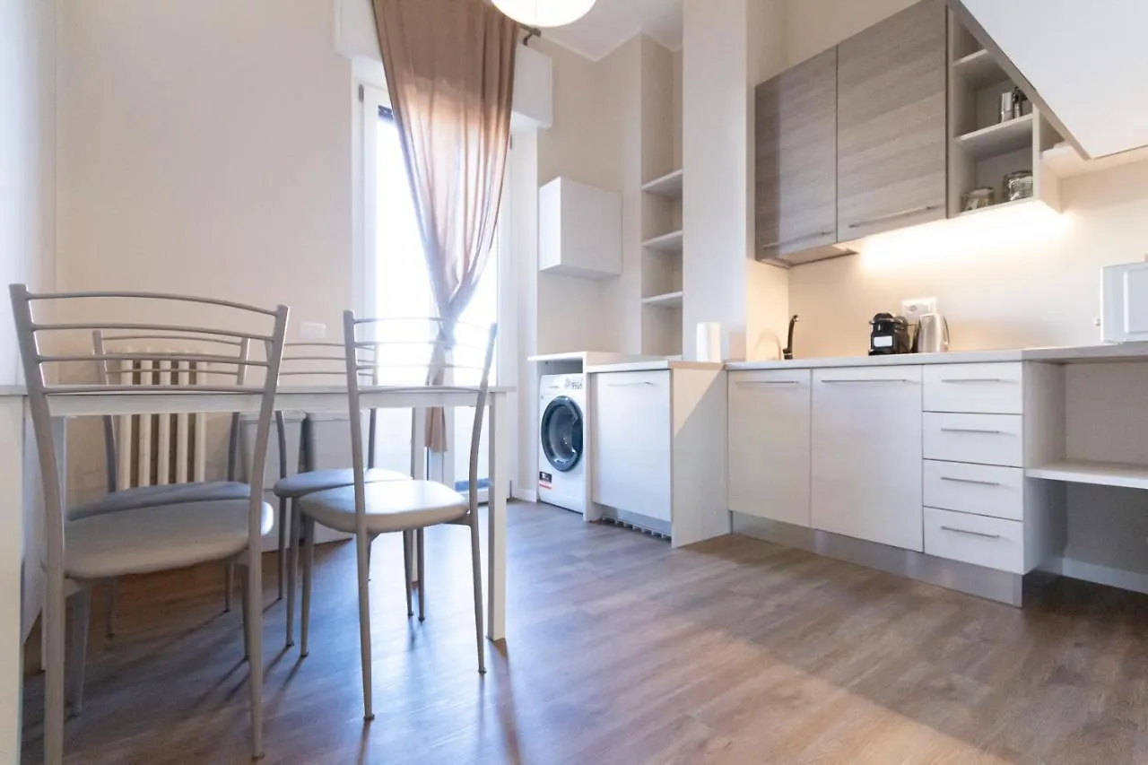 Via Torino Apartment 1 Milano